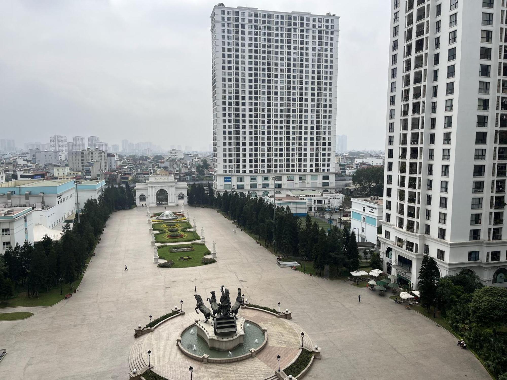 Vinhomes Royal City Apartment 3 Br ハノイ市 エクステリア 写真